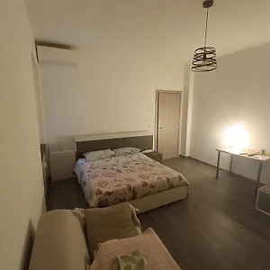 Wake'nbake With Private Parking , Genoa Italy